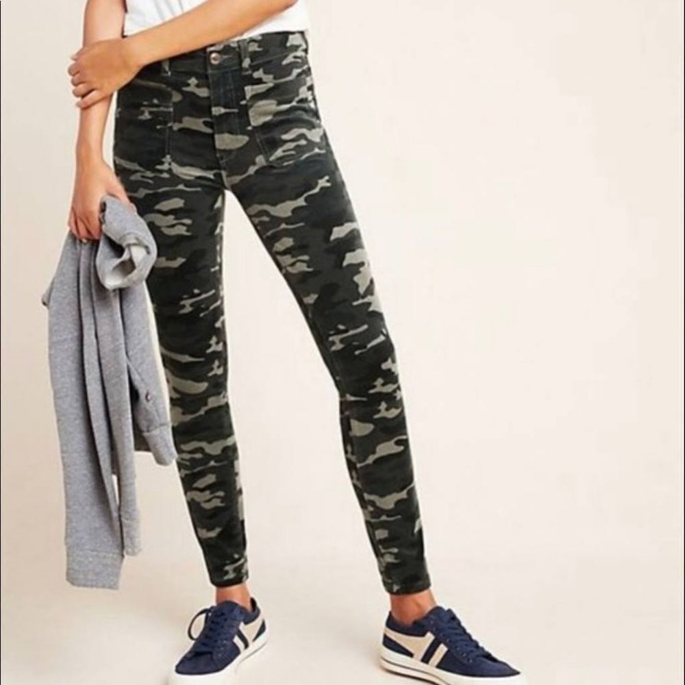 Anthropologie Pilcro and the Letterpress Camo Corduroy Skinny Jeans Size 31